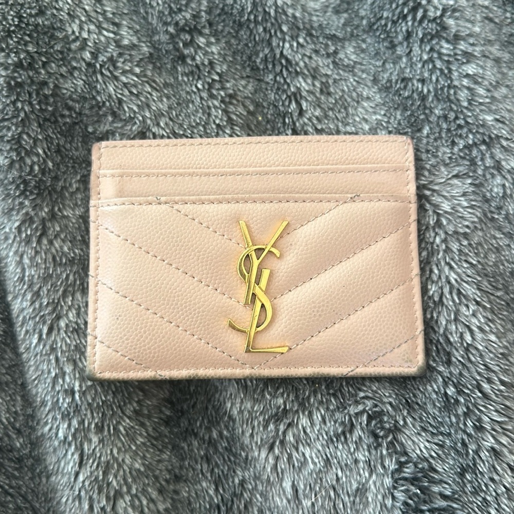 SAINT LAURENT YSL CASSANDRE MATELASSÉ CARD CASE IN LAMBSKIN $380